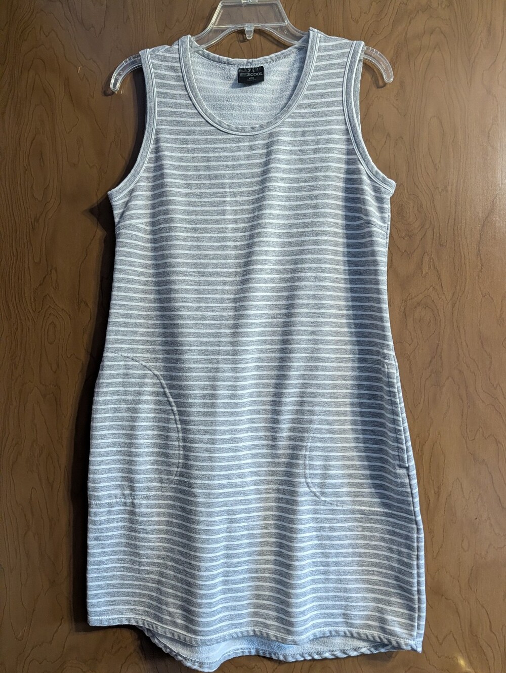 32 Degree Cool Summer Dress. Size Med.  Hangs Slightly Longer In The Back at 37"